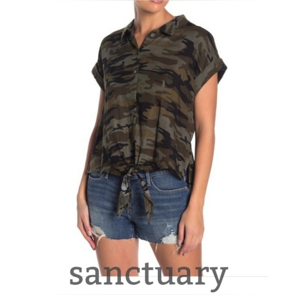 SANCTUARY Camo Print Tie-Front Short Sleeve Blouse Size Medium - Picture 1 of 9
